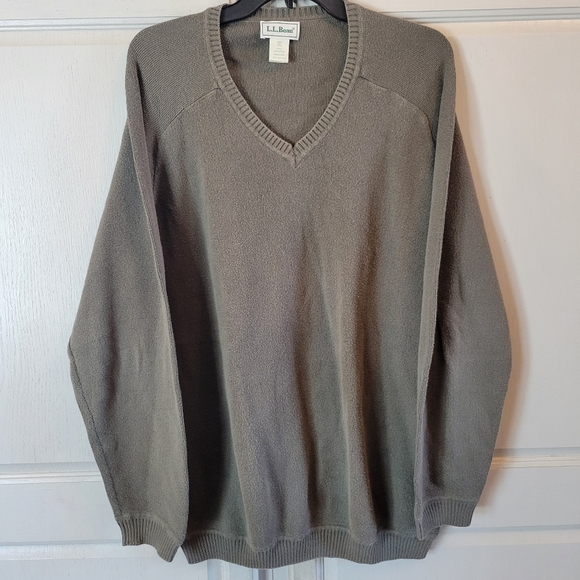 LL Bean Mens Green Knit V-Neck Sweater - Picture 1 of 4